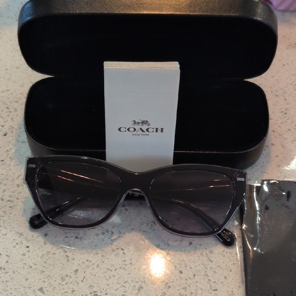 Coach Accessories - COACH Black Gradient Cat-Eye Sunglasses with Smoke Lenses